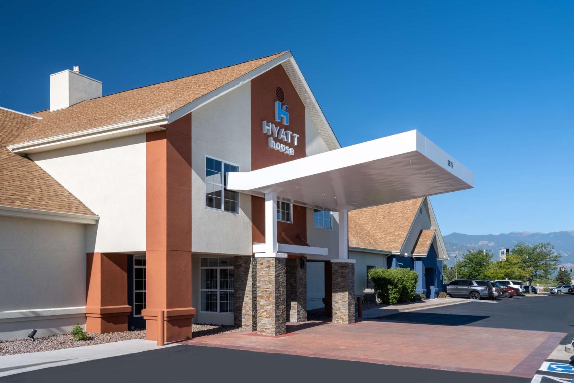 Hyatt House Colorado Springs Airport Hotel Exterior photo